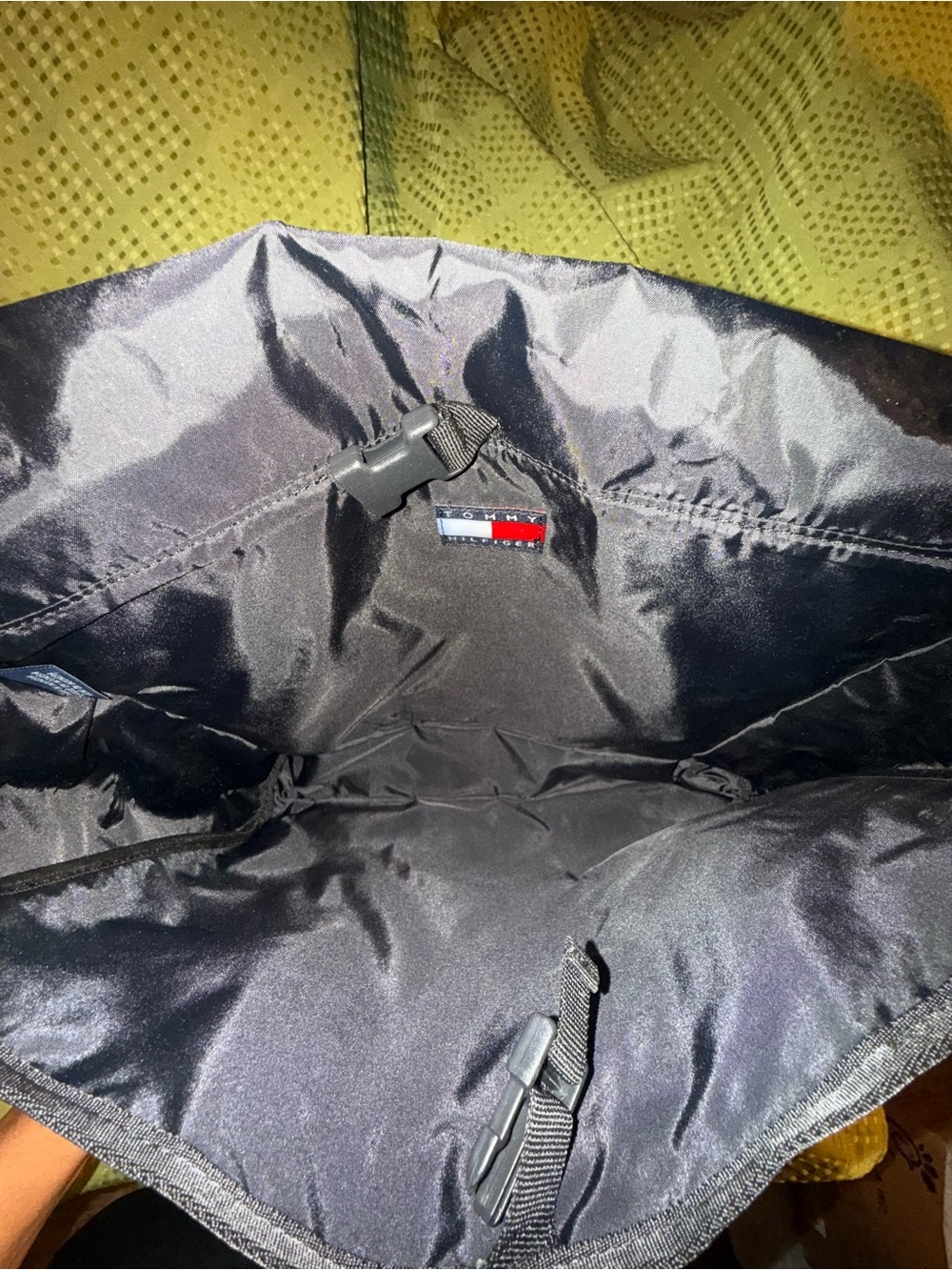 Tommy Hilfiger Red Messenger Bag with Black Trim - Picture 8 of 13